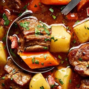 Селска яхния с картофи и свинско от буркан 3