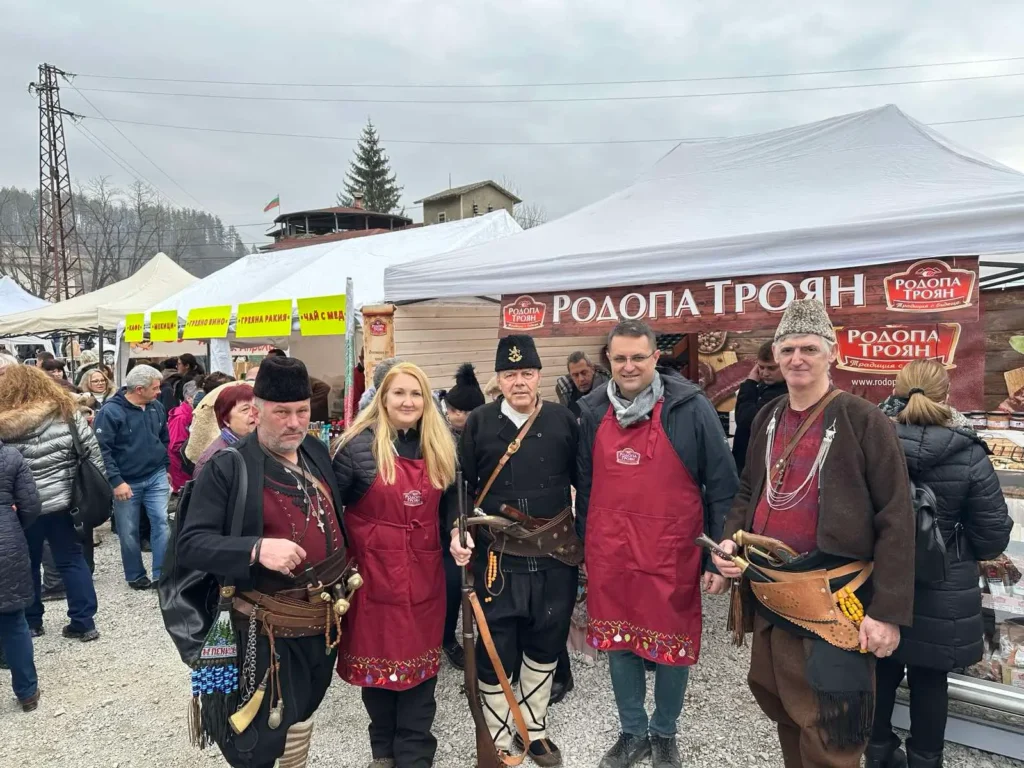 Празник на Сланината и Греяната ракия в град Априлци 8 Празник на Сланината и Греяната ракия в град Априлци